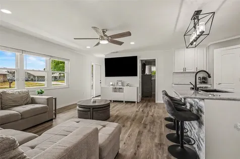 205 E Sugarland Circle Clewiston FL 33440