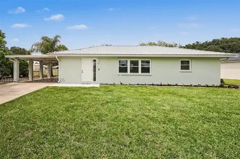 205 E Sugarland Circle Clewiston FL 33440