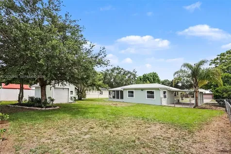 205 E Sugarland Circle Clewiston FL 33440