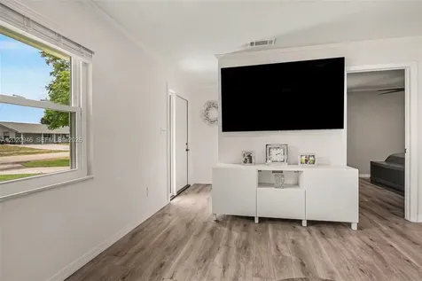 205 E Sugarland Circle Clewiston FL 33440
