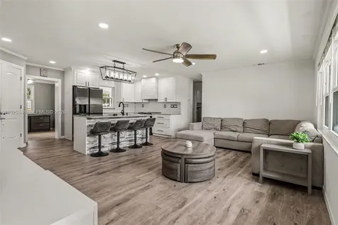 205 E Sugarland Circle Clewiston FL 33440
