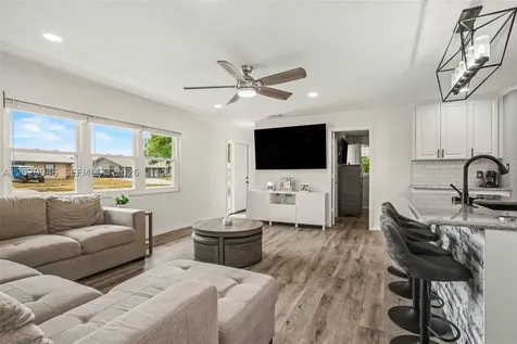205 E Sugarland Circle Clewiston FL 33440