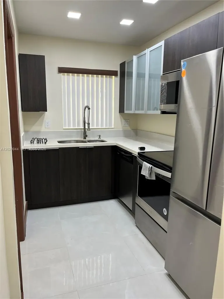 2231 NW 9th Place Fort Lauderdale FL 33311