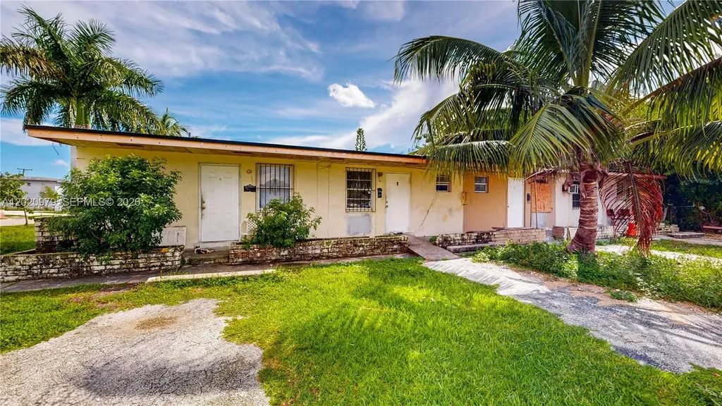 1478 NW 2nd Avenue Florida City FL 33034