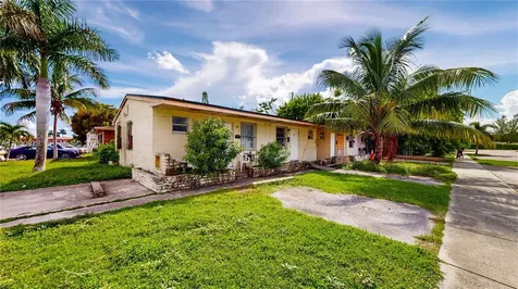 1478 NW 2nd Avenue Florida City FL 33034