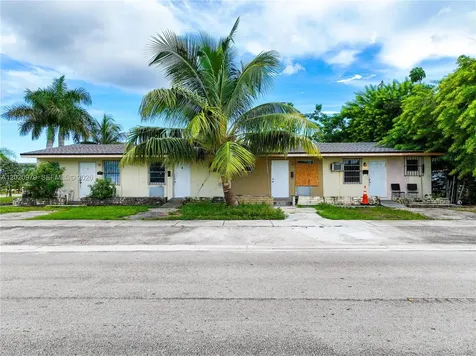 1478 NW 2nd Avenue Florida City FL 33034
