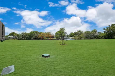10466 Sunrise Lakes Boulevard Sunrise FL 33322