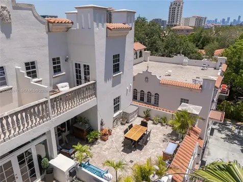 323 Navarre Avenue Coral Gables FL 33134