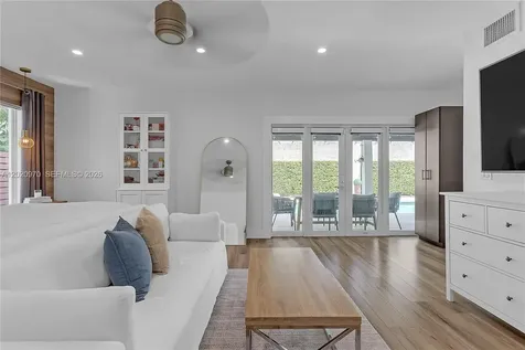 95 Shore Drive W Miami FL 33133