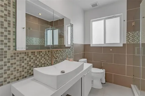 95 Shore Drive W Miami FL 33133