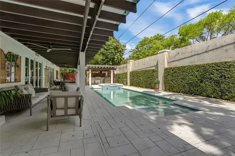 95 Shore Drive W Miami FL 33133