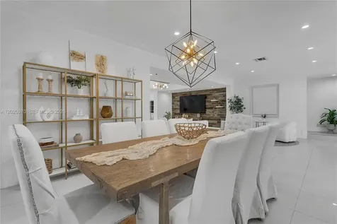95 Shore Drive W Miami FL 33133