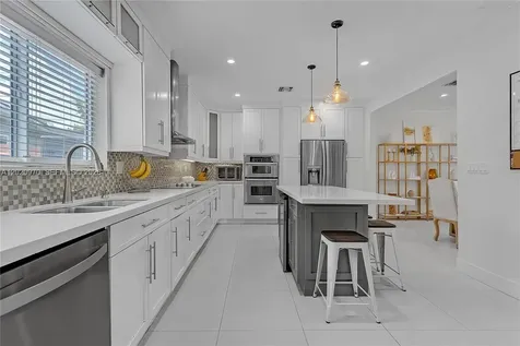 95 Shore Drive W Miami FL 33133