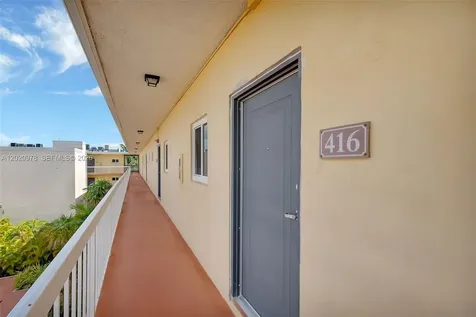 7701 Camino Real Miami FL 33143