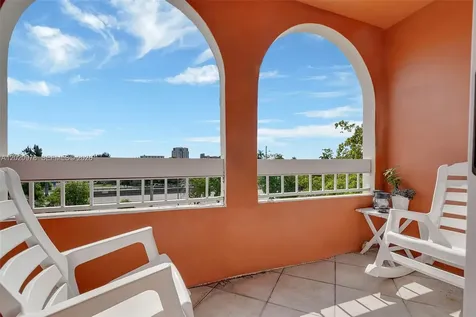7701 Camino Real Miami FL 33143
