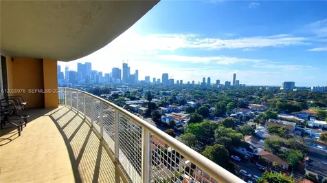 900 SW 8th Street Miami FL 33130