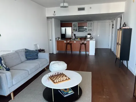 185 SW 7th Street Miami FL 33130