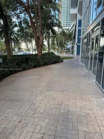 185 SW 7th Street Miami FL 33130