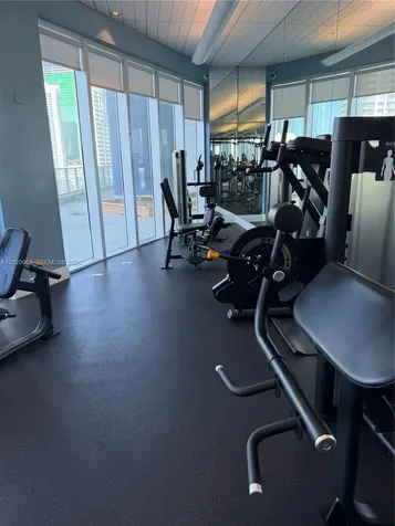 185 SW 7th Street Miami FL 33130