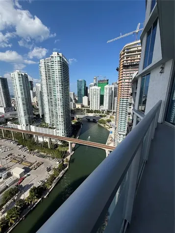 185 SW 7th Street Miami FL 33130