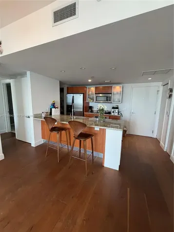 185 SW 7th Street Miami FL 33130
