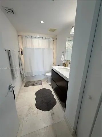 185 SW 7th Street Miami FL 33130