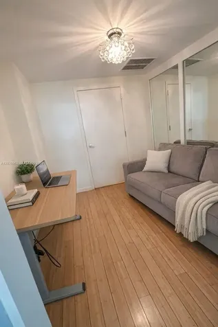 1455 Ocean Drive Miami Beach FL 33139