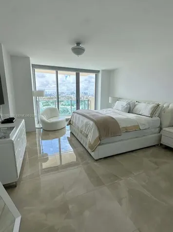 1455 Ocean Drive Miami Beach FL 33139