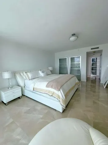 1455 Ocean Drive Miami Beach FL 33139