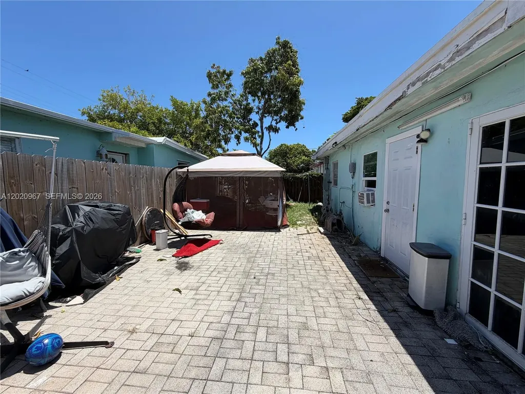 1927 Arthur Street Hollywood FL 33020