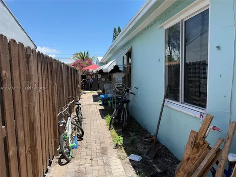 1927 Arthur Street Hollywood FL 33020
