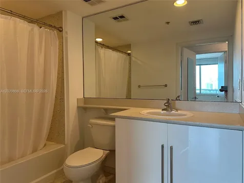 325 S Biscayne Bl Miami FL 33131