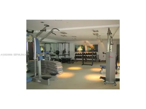 325 S Biscayne Bl Miami FL 33131