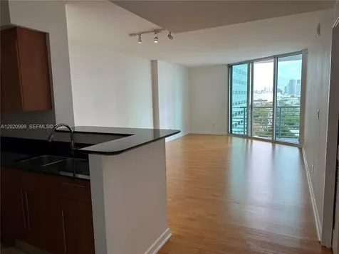 325 S Biscayne Bl Miami FL 33131