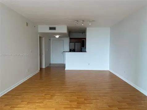 325 S Biscayne Bl Miami FL 33131