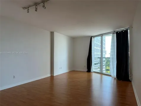 325 S Biscayne Bl Miami FL 33131