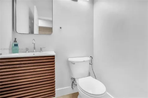 16601 Sapphire Manor Weston FL 33331