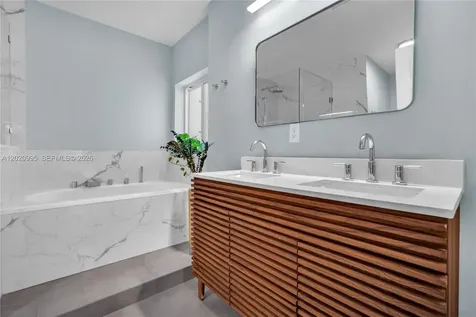 16601 Sapphire Manor Weston FL 33331
