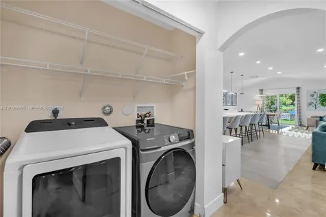 16601 Sapphire Manor Weston FL 33331