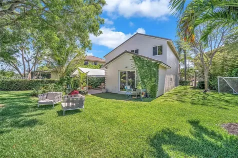 16601 Sapphire Manor Weston FL 33331