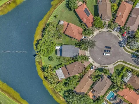 16601 Sapphire Manor Weston FL 33331