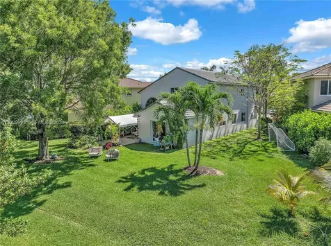 16601 Sapphire Manor Weston FL 33331
