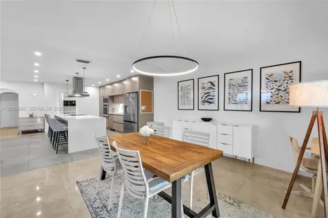 16601 Sapphire Manor Weston FL 33331