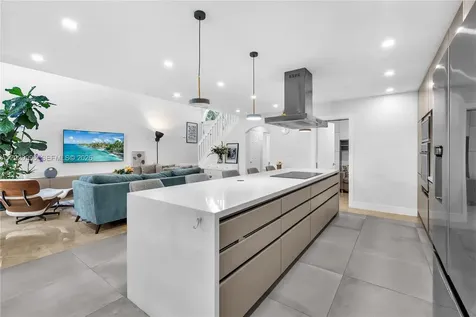 16601 Sapphire Manor Weston FL 33331