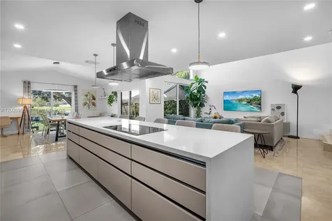 16601 Sapphire Manor Weston FL 33331