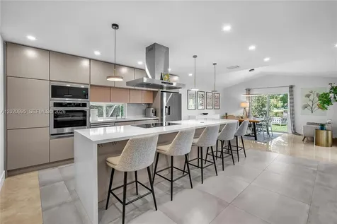16601 Sapphire Manor Weston FL 33331