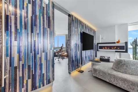6365 Collins Avenue Miami Beach FL 33141