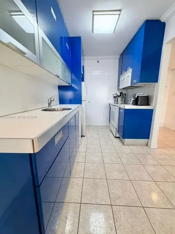 100 Lincoln Road Miami Beach FL 33139