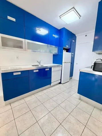 100 Lincoln Road Miami Beach FL 33139