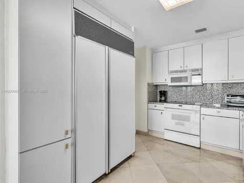 10101 Collins Avenue Bal Harbour FL 33154